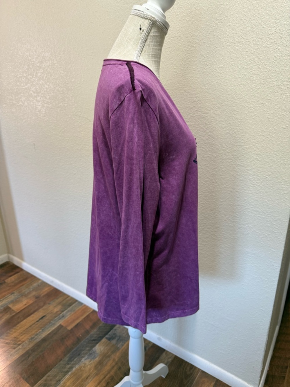 Rena - Purple Floral Embellished Women’s Top - Size XL - Picture 5 of 16